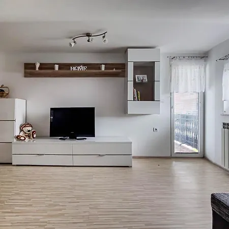 Apartma Apartma Hilltop Haven